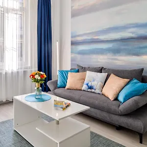 Oasis 2 Bd Budapest